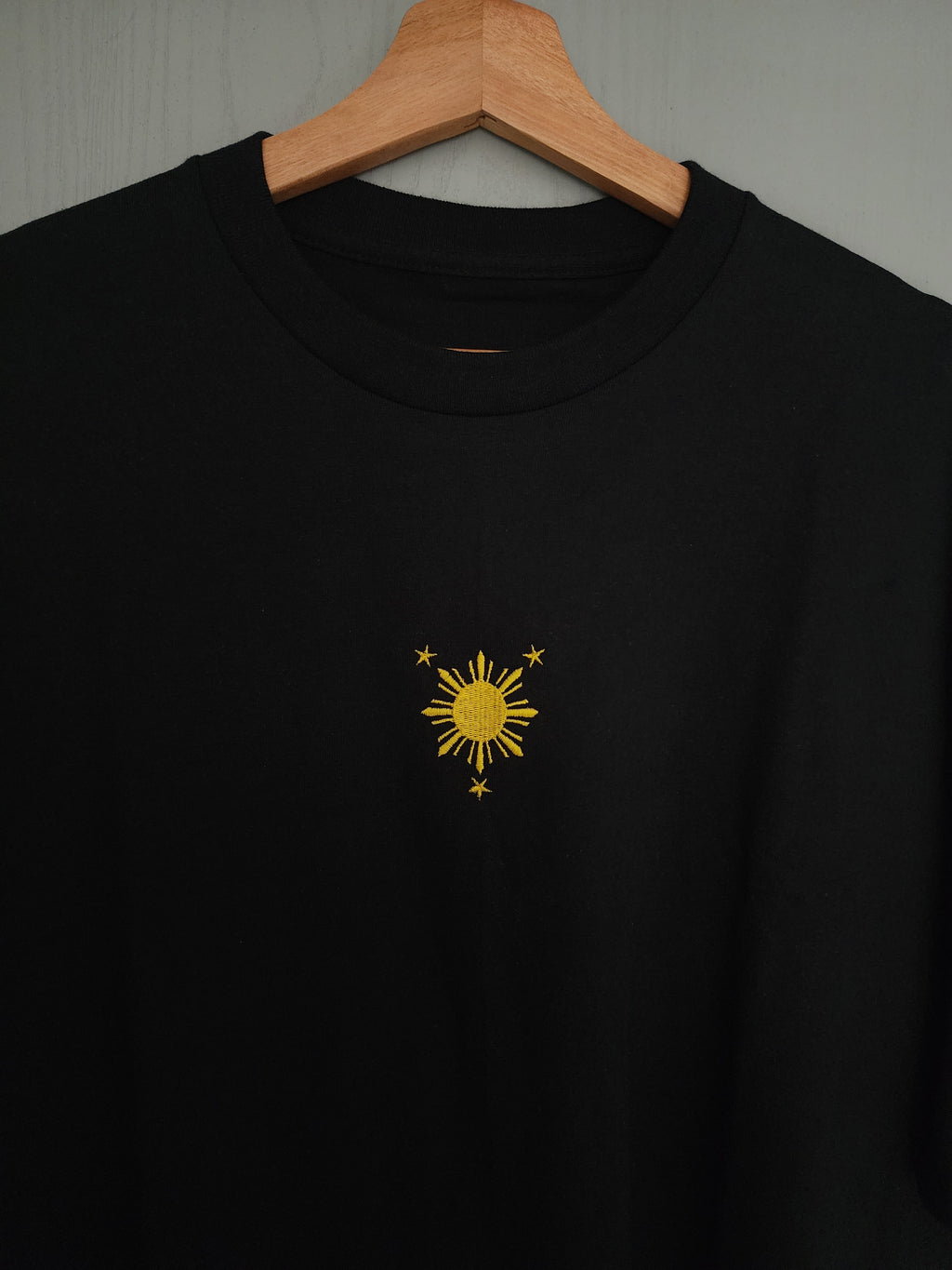 Araw at Bituin BLACK