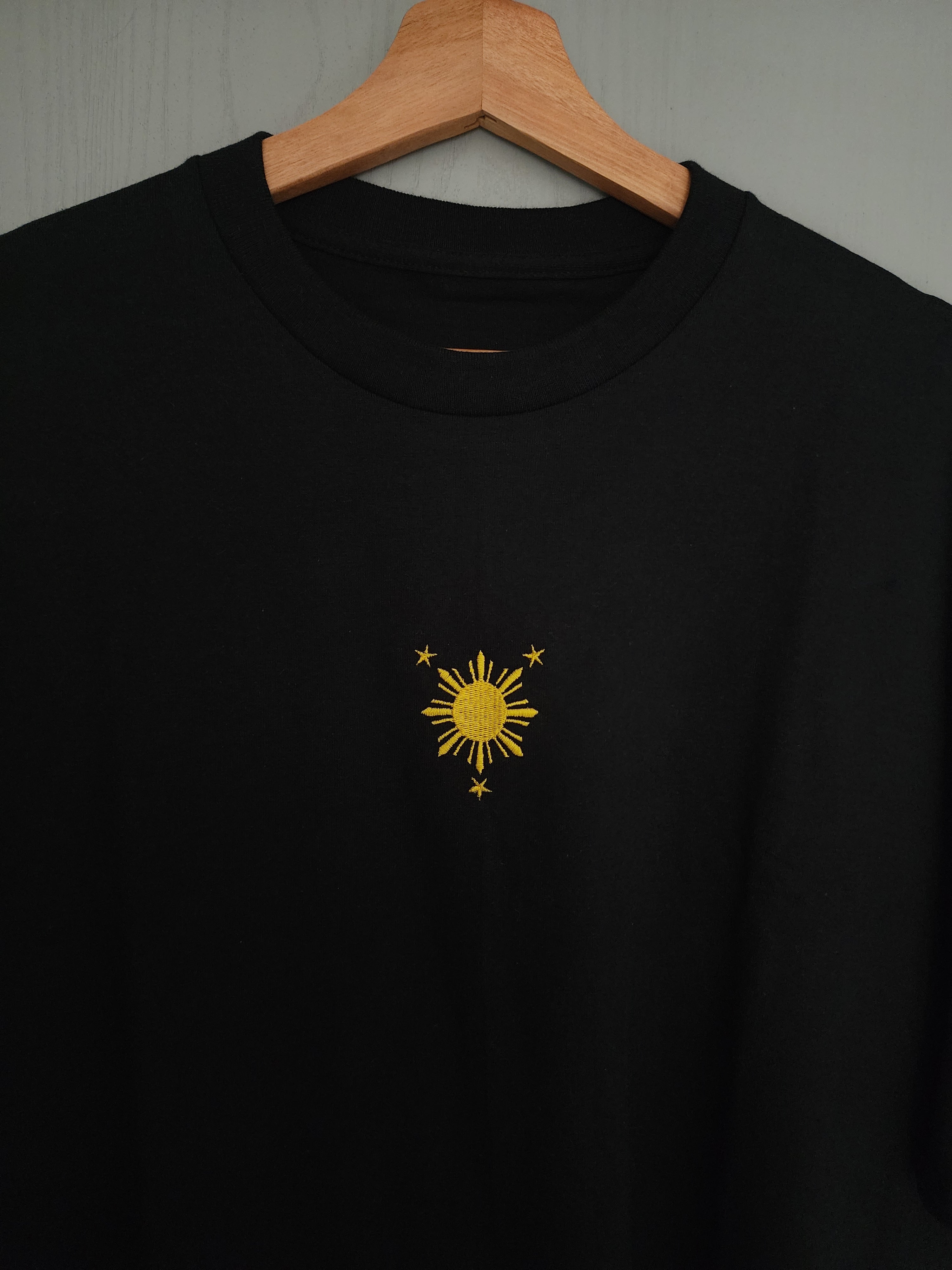 Araw at Bituin BLACK